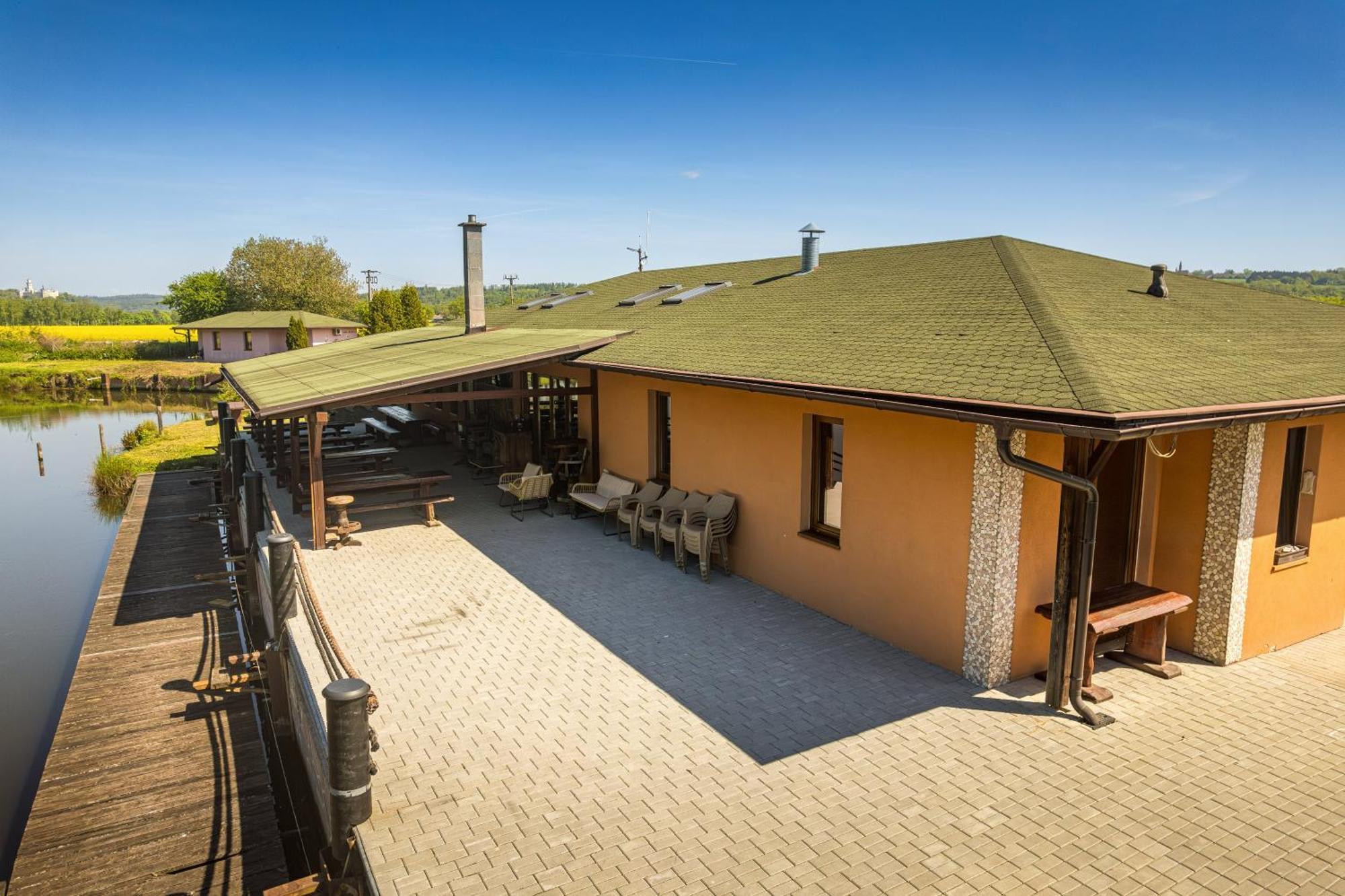 Ferienwohnung Marine Zavlahy Hrdejovice Exterior foto