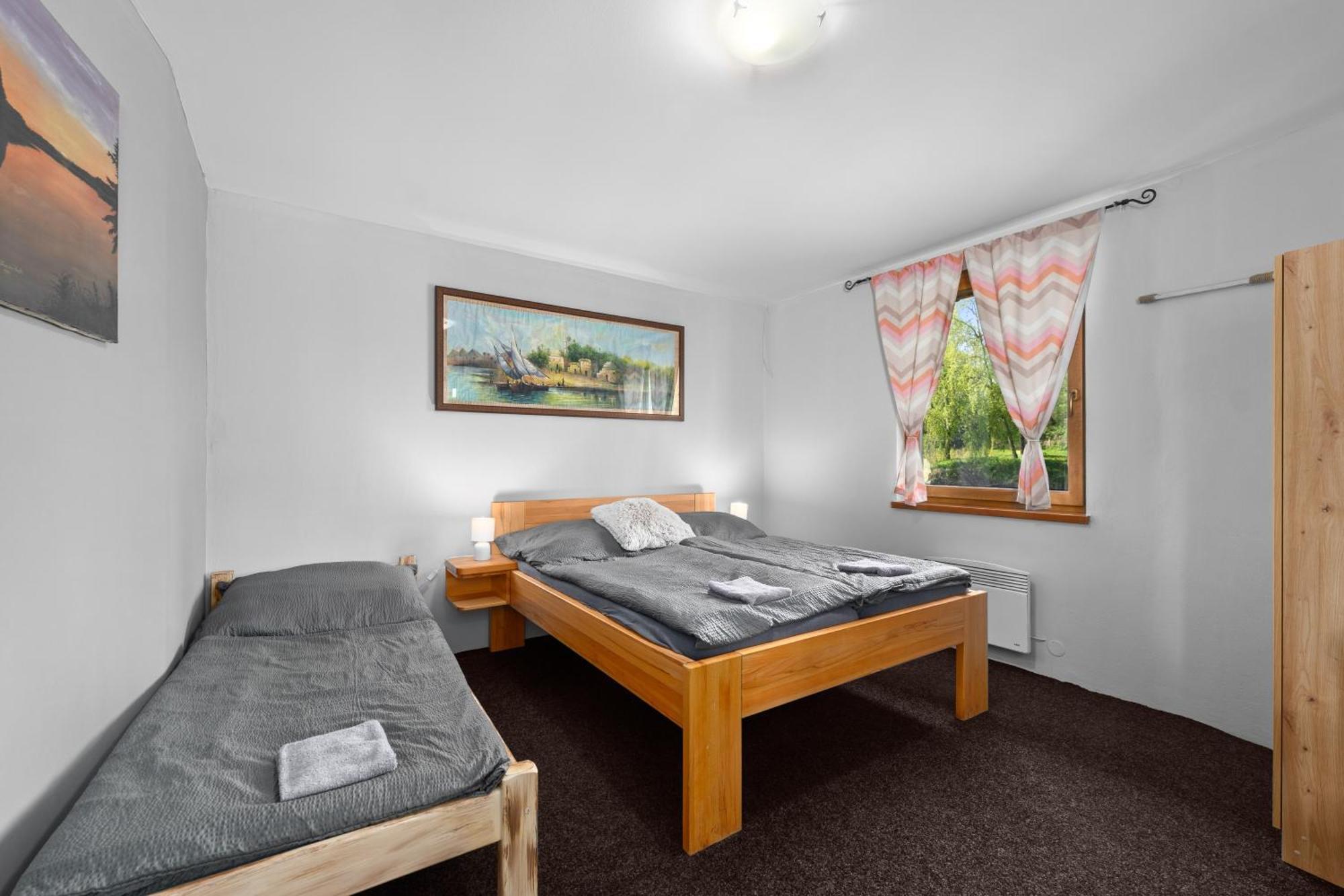 Ferienwohnung Marine Zavlahy Hrdejovice Exterior foto