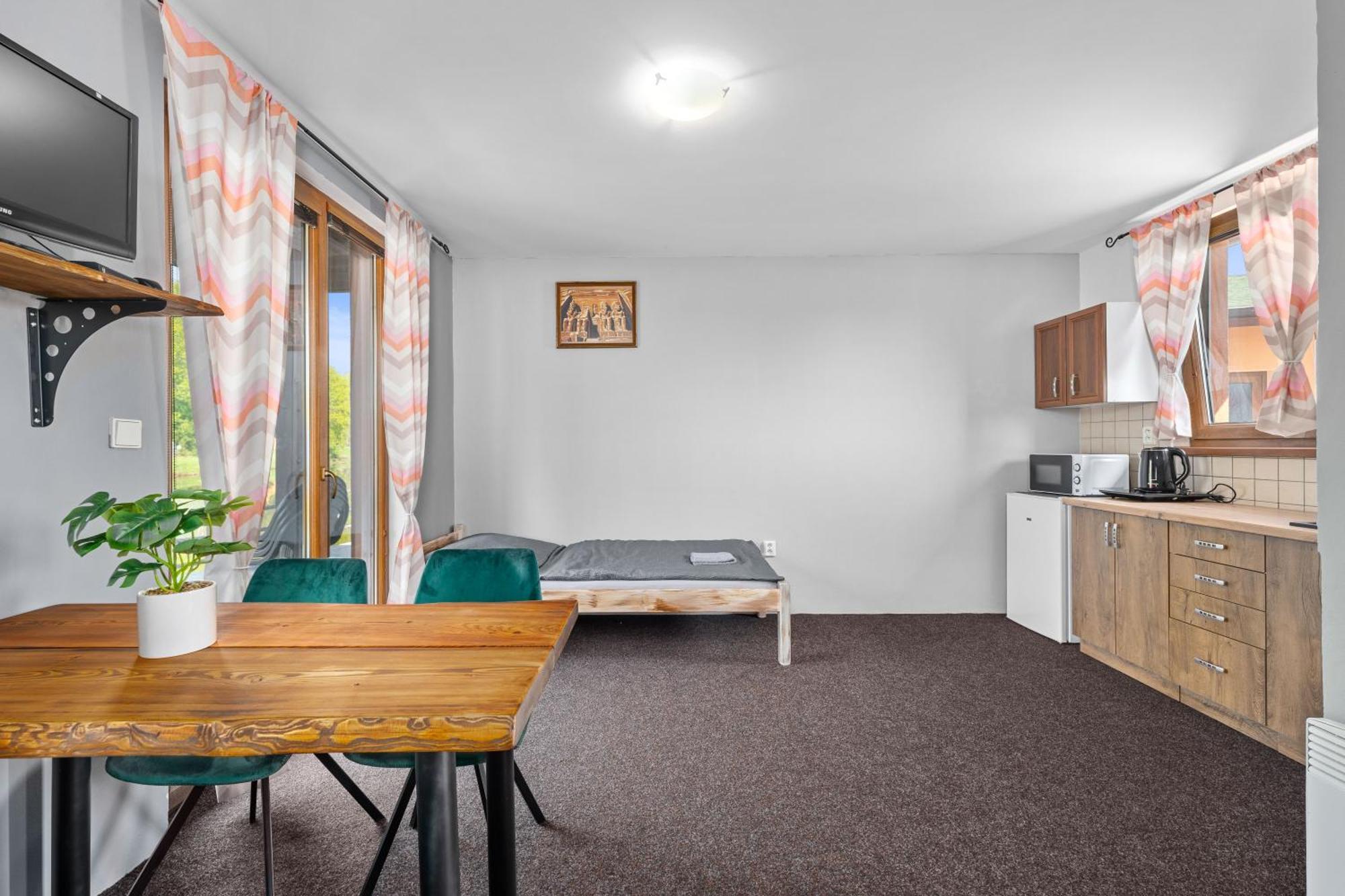 Ferienwohnung Marine Zavlahy Hrdejovice Exterior foto
