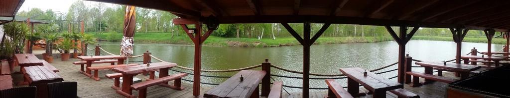 Ferienwohnung Marine Zavlahy Hrdejovice Exterior foto